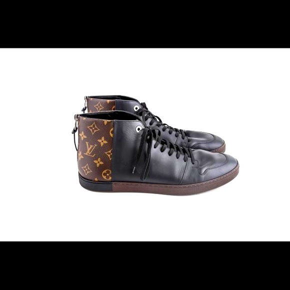 Authentic LV Mens Sneakers In Great condition - Picture 1 of 6